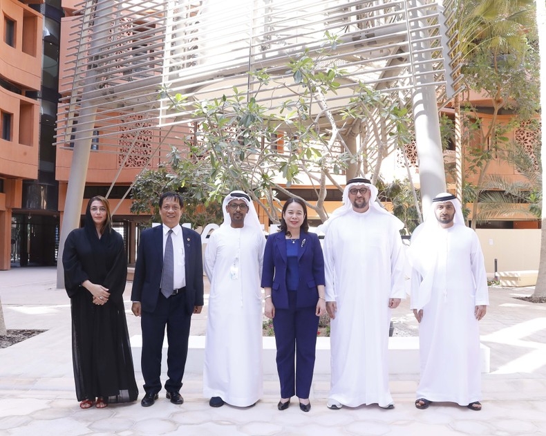 武氏映春副主席会见阿联酋未来能源投资公司领导。