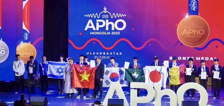 越南学生在亚洲物理奥林匹克竞赛均夺得铜牌。
