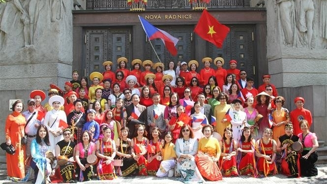 捷克少数民族大联欢上充满越南文化色彩