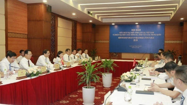 老街代表团与红河哈尼族彝族自治州代表团的会谈