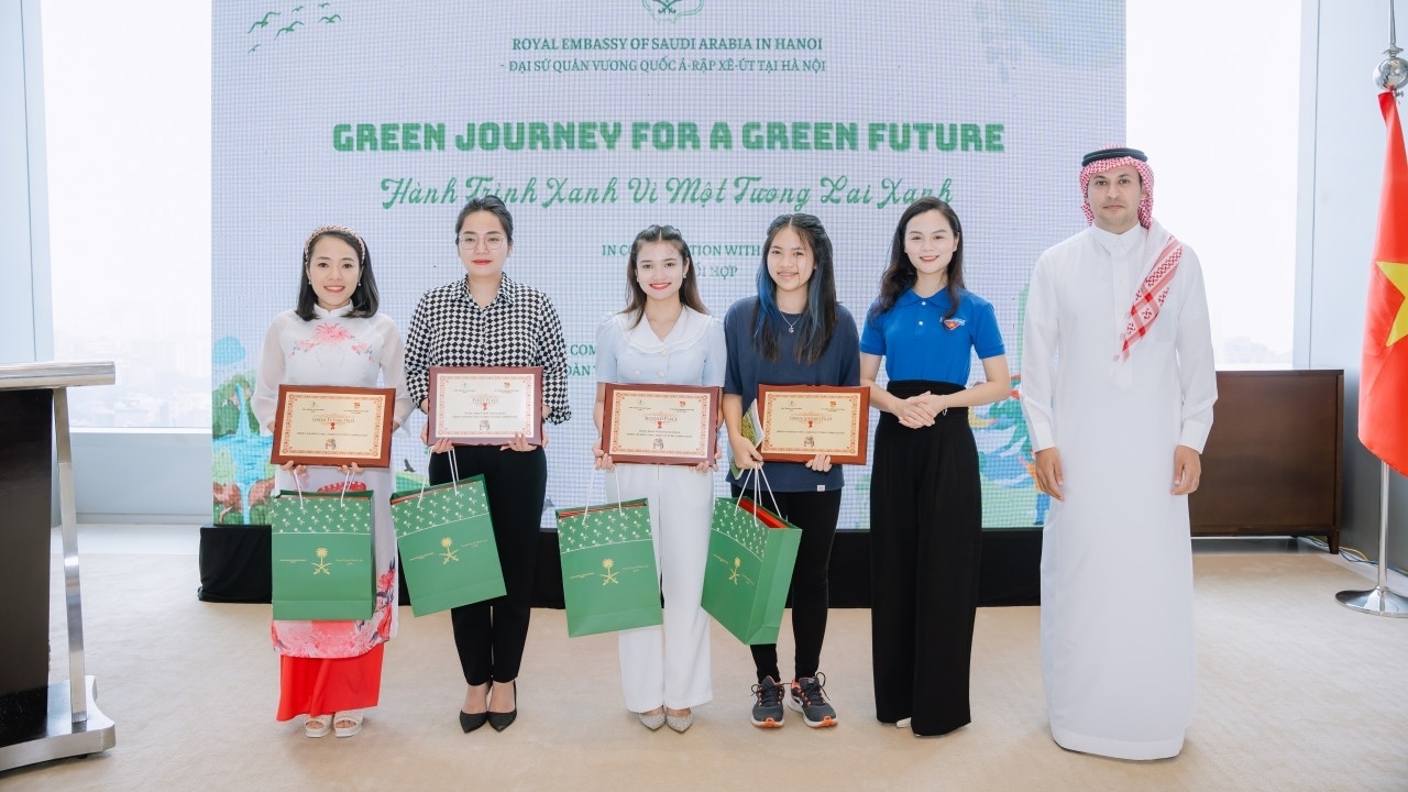 越南与沙特阿拉伯表彰绿色生活方式、环保倡议和理念