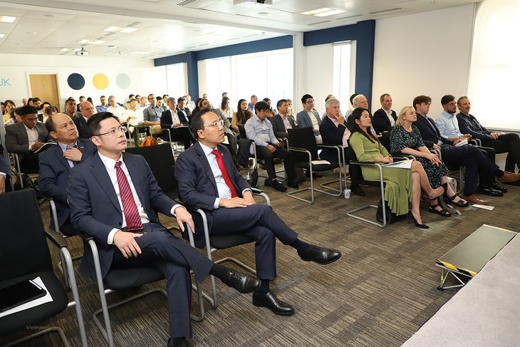 研讨会吸引了众多英国和越南科技企业的参与。