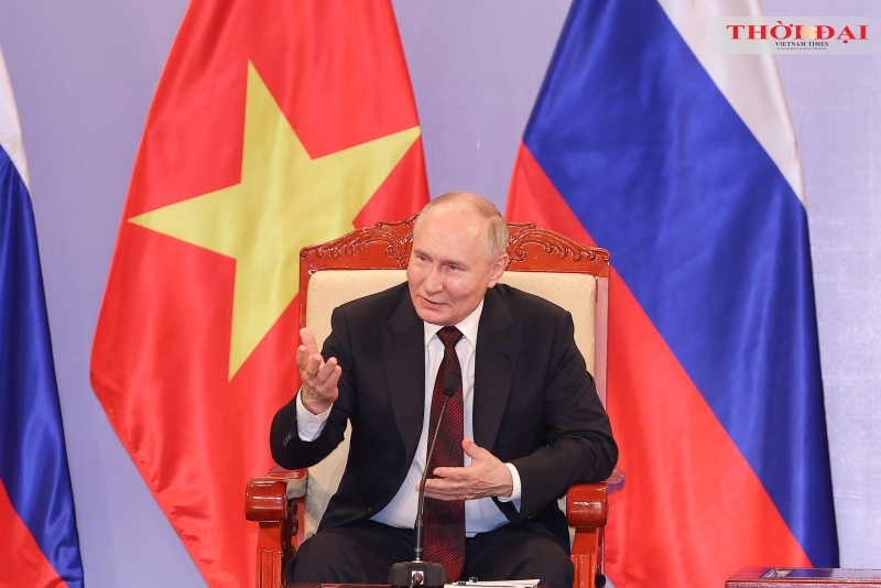 俄罗斯联邦总统弗拉基米尔·普京回答历届在俄越南留学生的提问