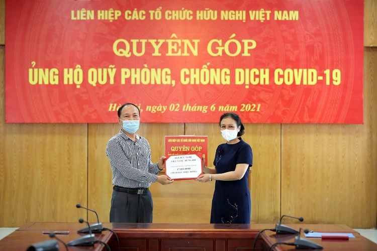 越南友好组织联合会于2021年发起新冠疫情防控捐款活动。