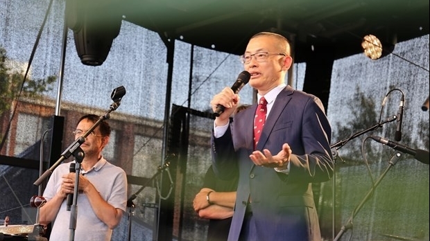 数千人参加在同春中心举行的独特夏季文化节