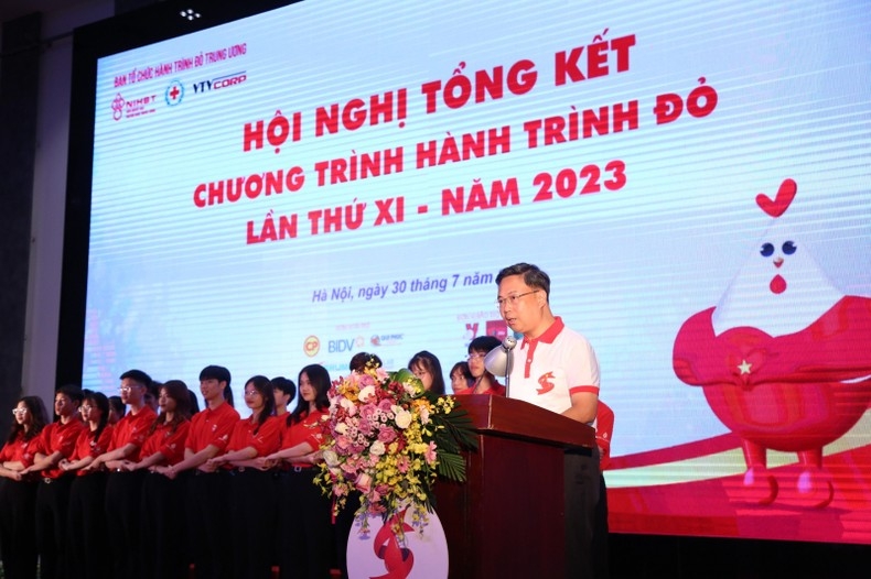 越南中央血液学与输血医学院院长、2023年“红色之旅” 无偿献血活动组委会主任阮河清副教授在总结大会上发言。