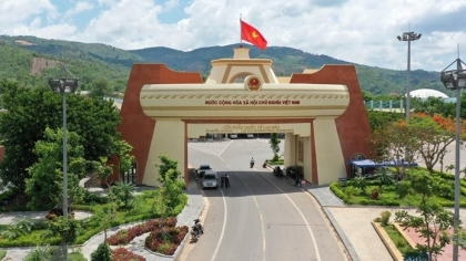 2022年前7个月越南与老挝贸易活动见起色