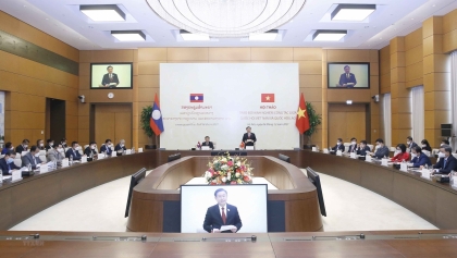 越南国会办公厅与老挝国会秘书处举行第11次工作经验交流会和研讨会