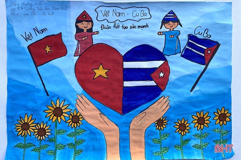 传达杨芳英的“越南与古巴团结起来，创造力量”的信息的图画。（图：河静省报）