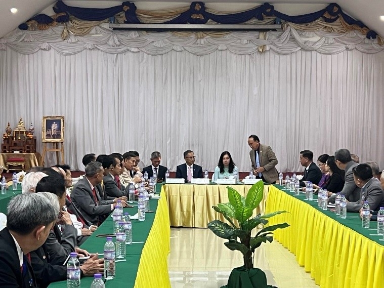 黎氏秋姮副部长会见了全泰越南人协会执行委员会。