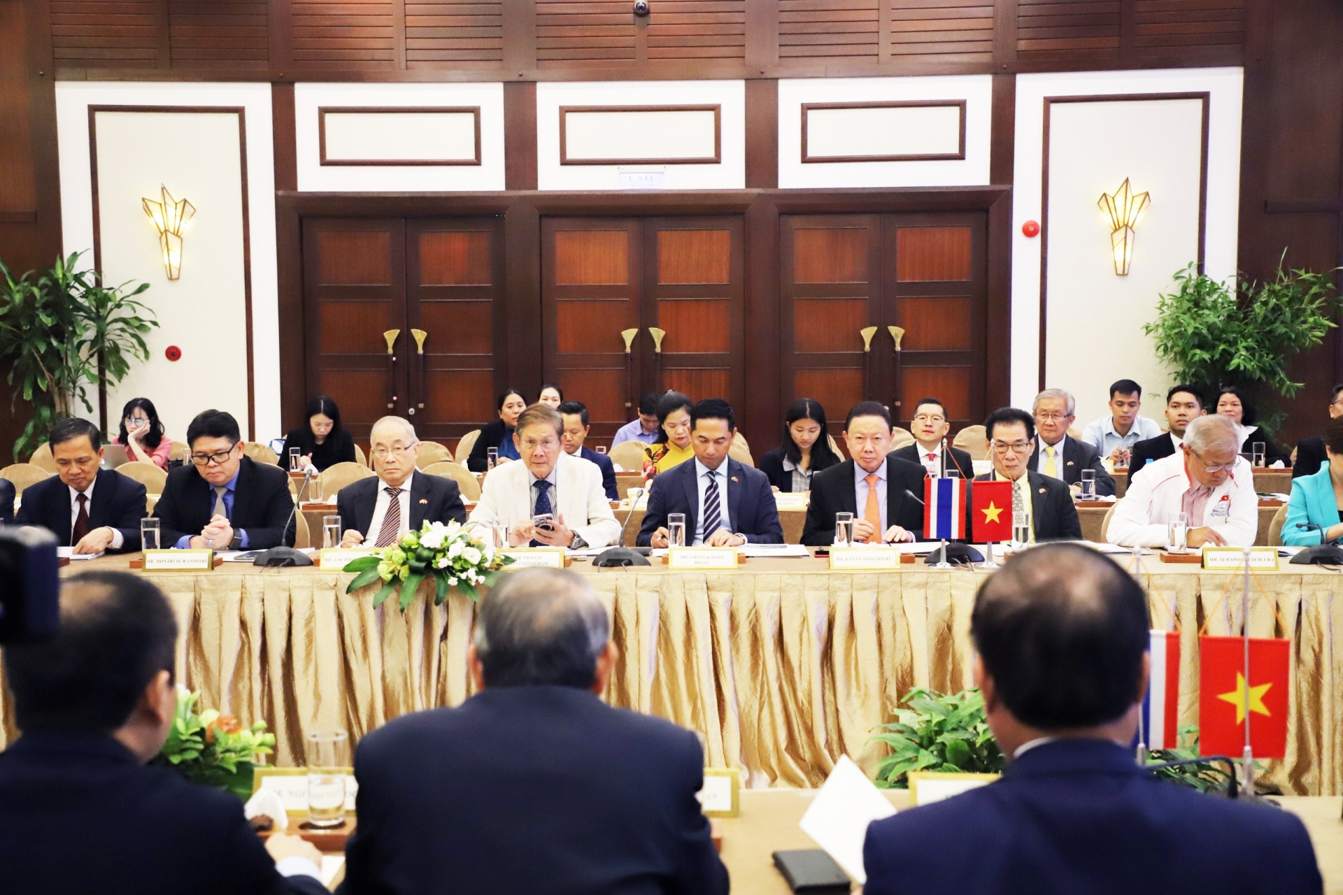 泰越友好协会代表团参与本次会议的有多家泰国企业代表。（图：阮海）