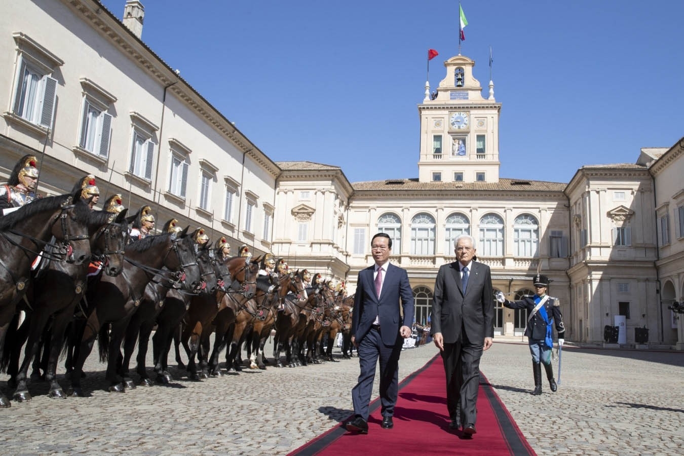 意大利共和国总统塞尔焦·马塔雷拉和国家主席武文赏于7月23日至28日访问意大利和梵蒂冈城。(图：阮洪)