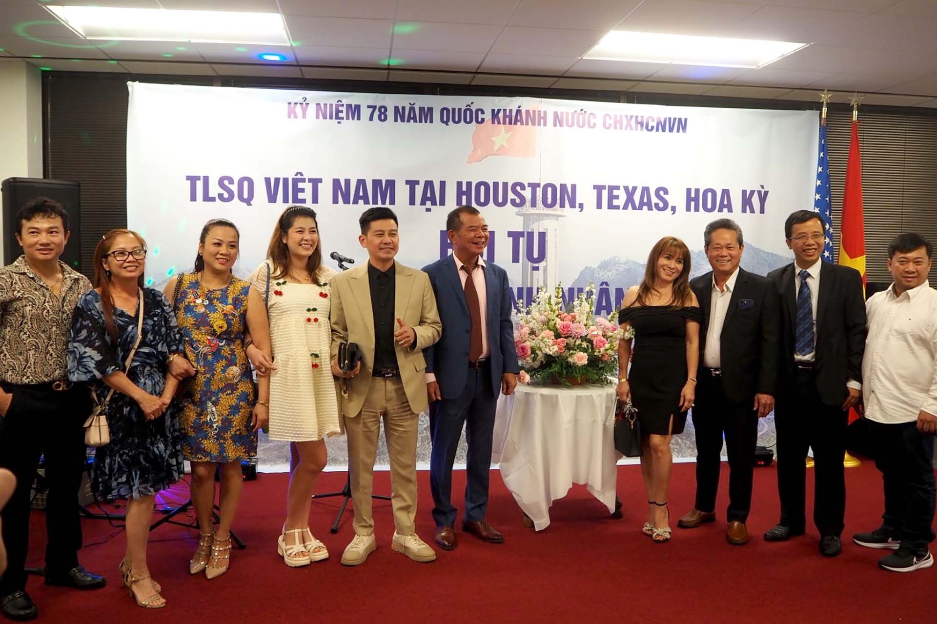 越南驻休斯敦总领事馆举办“2023年海外侨胞-商人聚会”活动。