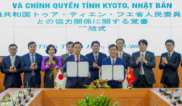 承天顺化省人民委员会与日本京都府签署谅解备忘录。