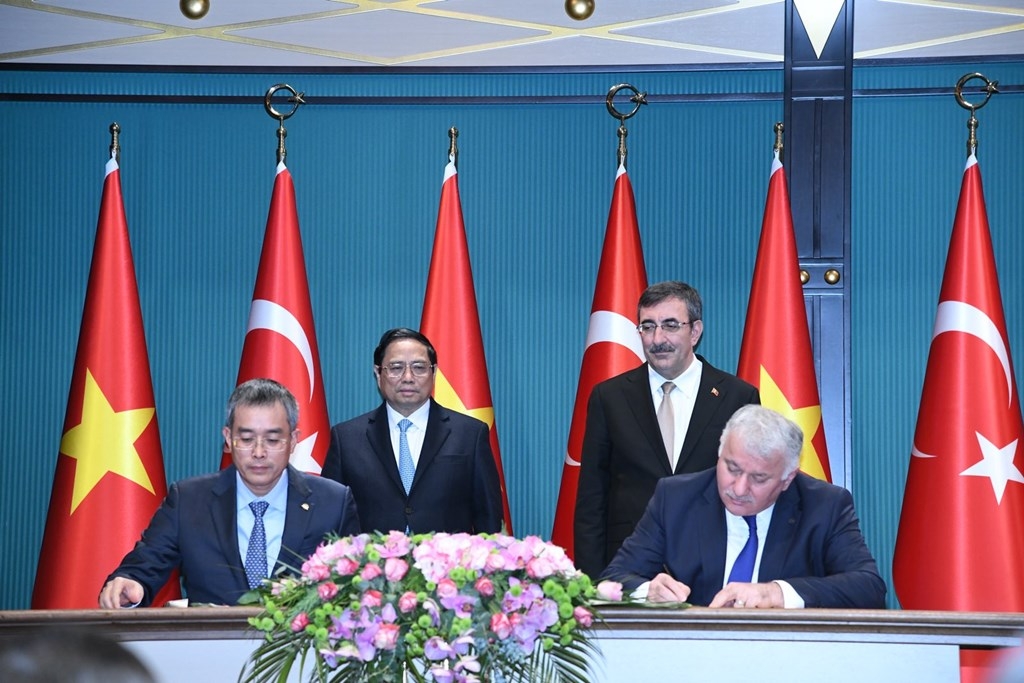 双方签署了货运合作协议。