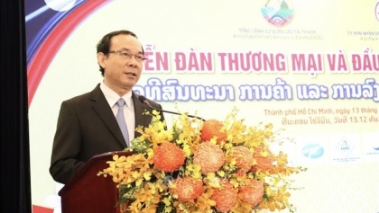 加强越南与老挝之间相称于两国潜力的贸易和投资合作