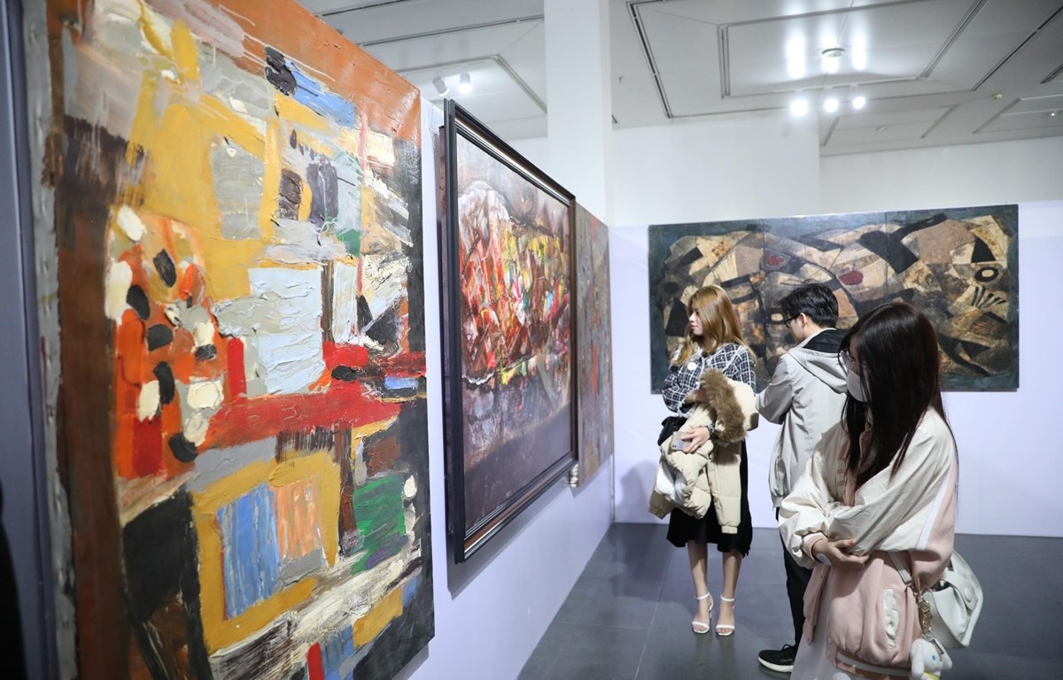 “汇聚越韩美术精华”展览会。