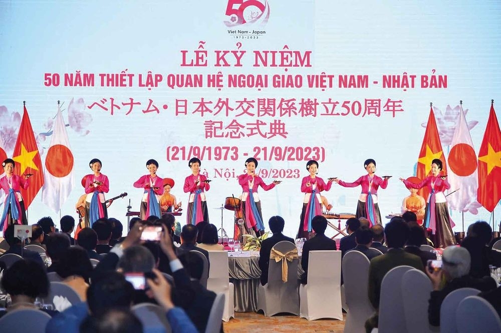 庆祝越南与日本建交50周年（1973年9月21日至2023年9月21日）仪式于2023年9月21日举行。该仪式由越南友好组织联合会和越日友好协会共同主持。