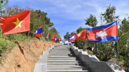 越南与中老柬三国的睦邻友好关系