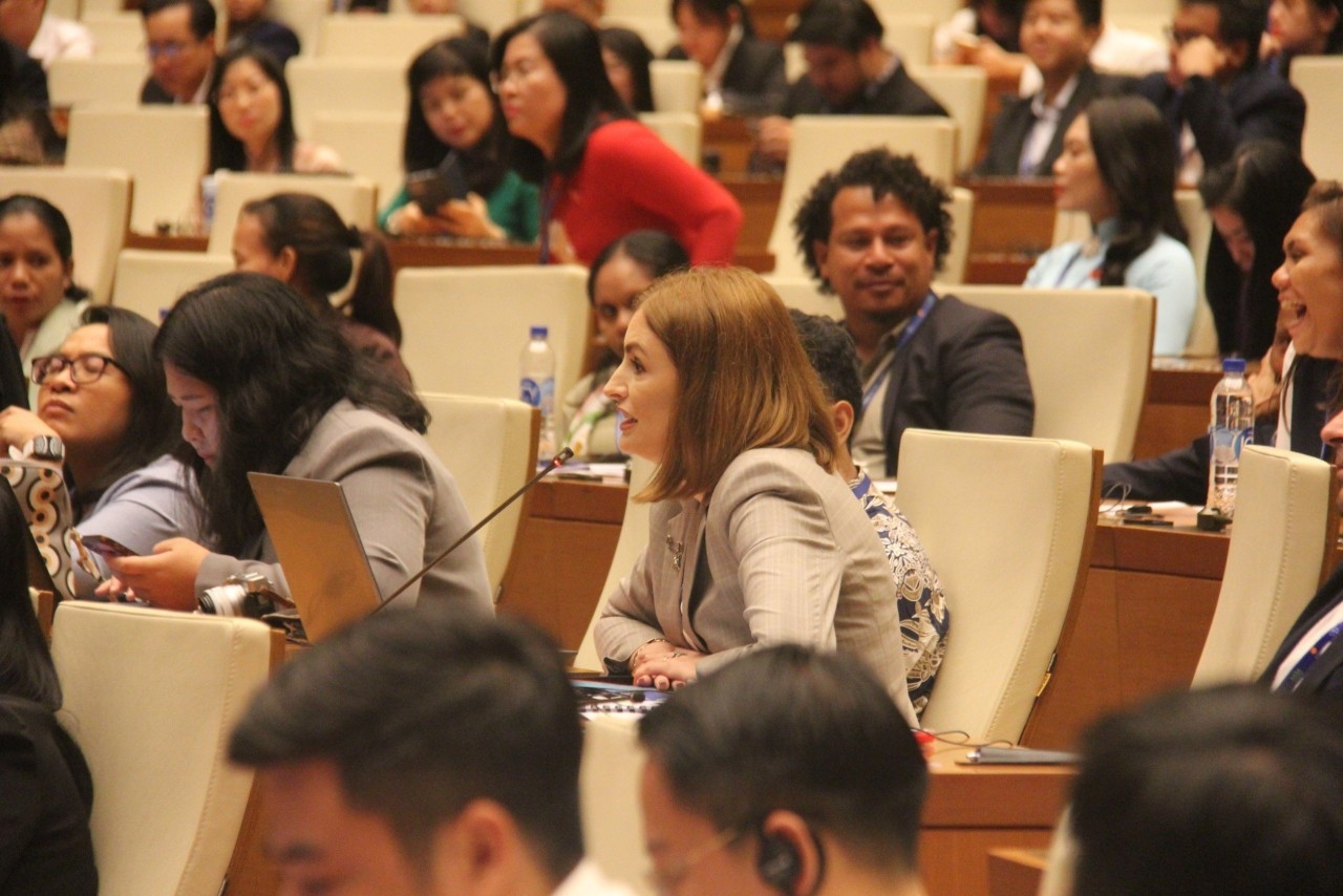全球青年议员：人民和企业是数字化转型的受益者