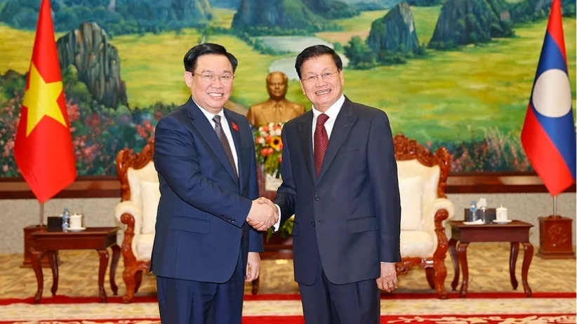 老挝友好协会主席高度评价越南国会主席的访问