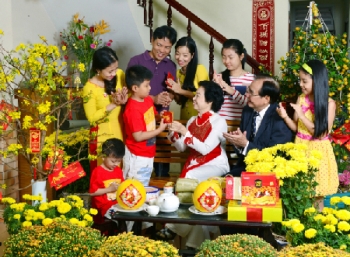越南人春节习俗： 派红包