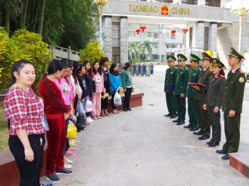 中国将14名非法入境对象移交给越南