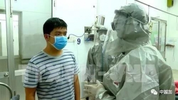 在越南，如果疑似感染新冠病毒，该去哪家医院就诊呢