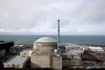 法国一核电站发生爆炸致5人轻伤 没有核泄漏危险
