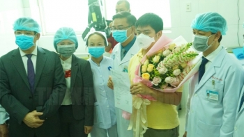 中国籍患者李自超：“谢谢越南医师们！”