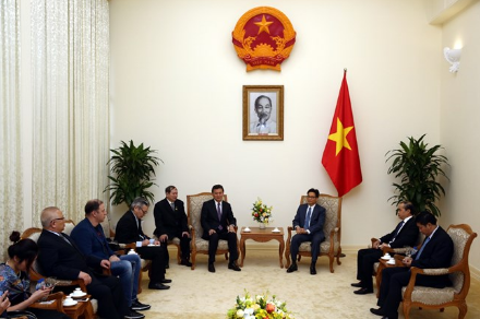 越南政府副总理武德儋会见世界国际象棋联合会主席柳姆日诺夫