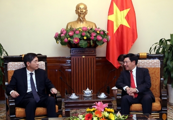 政府副总理兼外交部长范平明会见韩国驻越大使李赫