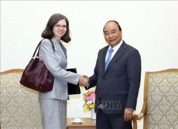 越南政府总理阮春福会见加拿大和智利驻越大使
