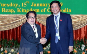 越南国会秘书长兼国会办公厅主任阮幸福会见柬埔寨国会秘书长