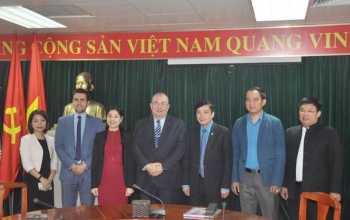 越南与比利时加强工会合作