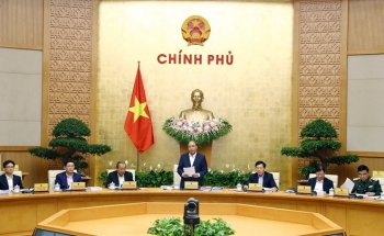 政府总理阮春福主持召开政府二月份例行会议