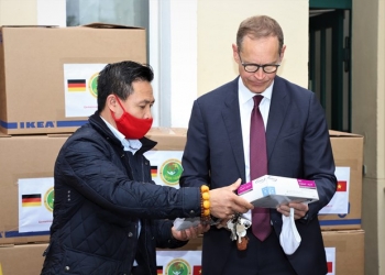 德国柏林市市长高度评价旅德越南人的慈善活动