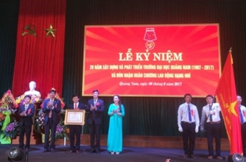 越南广南大学为老挝学生提供培训