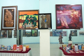 “历久不衰之美”摄影展在岘港美术博物馆举办