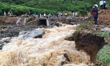越南北部山区遭受暴雨洪水袭击 各中央机关及时提供援助