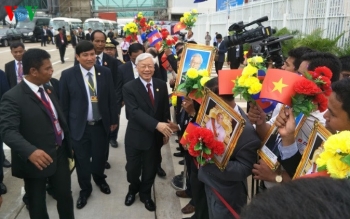 阮富仲总书记抵达柬埔寨首都金边 开始对柬埔寨进行国事访问