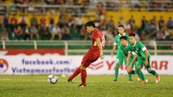 越南队以8比1大胜中国澳门队 居小组首位