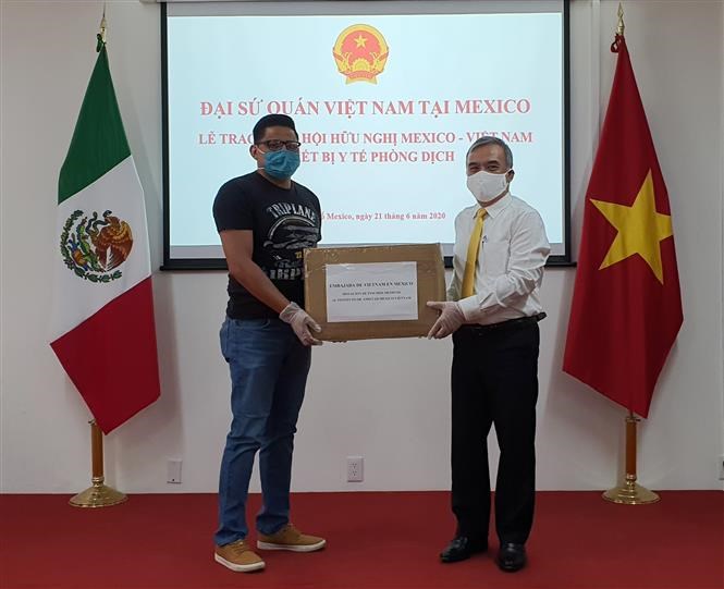 墨西哥格雷罗州州长感谢越南对该州提供的新冠肺炎疫情防疫物资