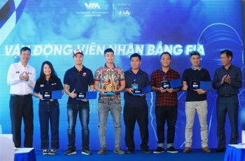越南32名赛车手拿到赛车驾照