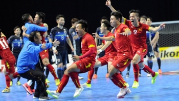 越南室内五人制足球队为出征第29届东运会做准备