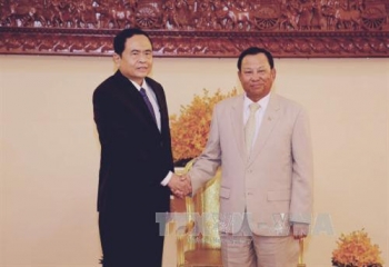 越南祖国阵线中央委员会主席陈青敏对柬埔寨进行访问