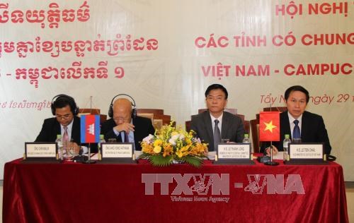 越柬建交50周年：越柬两国切实纪念建交55周年