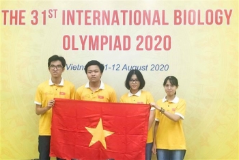 参加2020年国际生物学奥林匹克竞赛的越南学生获金奖