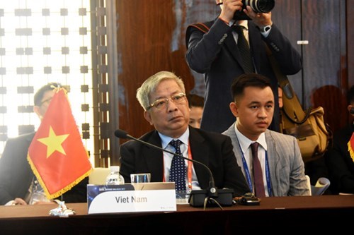阮志咏上将对2017年首尔防务对话和2017年越南—韩国国防政策对话作出积极评价