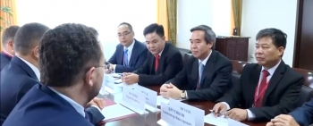 越共中央经济部部长阮文平对俄罗斯进行工作访问